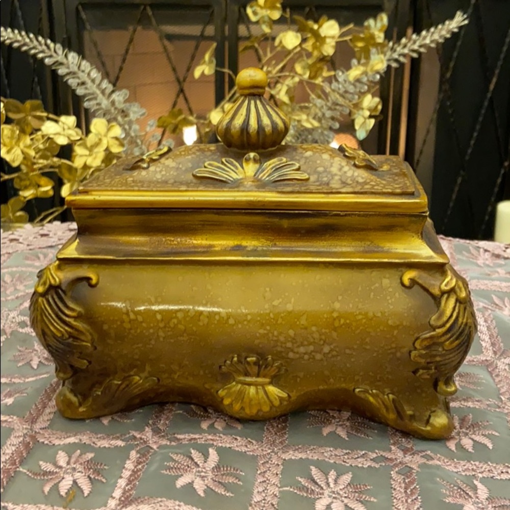 Treasure chest